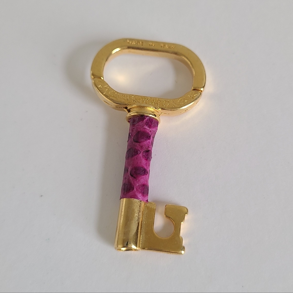 Vintage Pierre Cardin Italy Gold Tone Purple Snakeskin Key Ring Fob Purse Charm